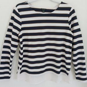 Ann Taylor long sleeve pull over top, Size M